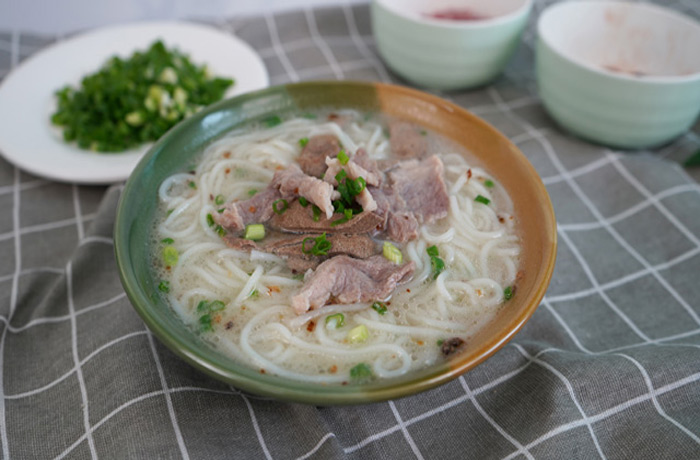 板桥镇原味汤粉王培训